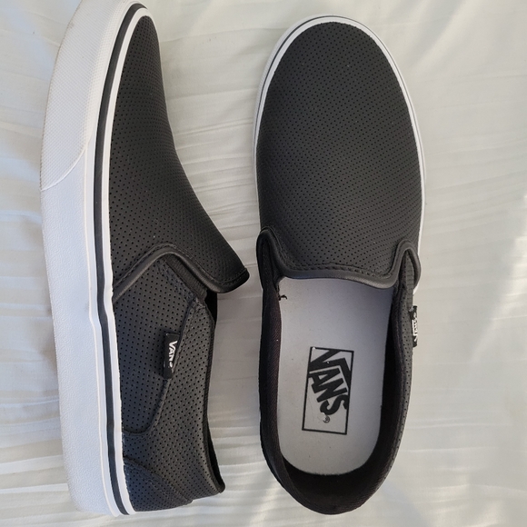 Vans asher slip-on sneaker - Picture 1 of 3